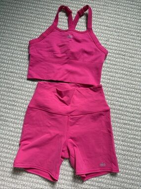 Alo yoga matching pink set